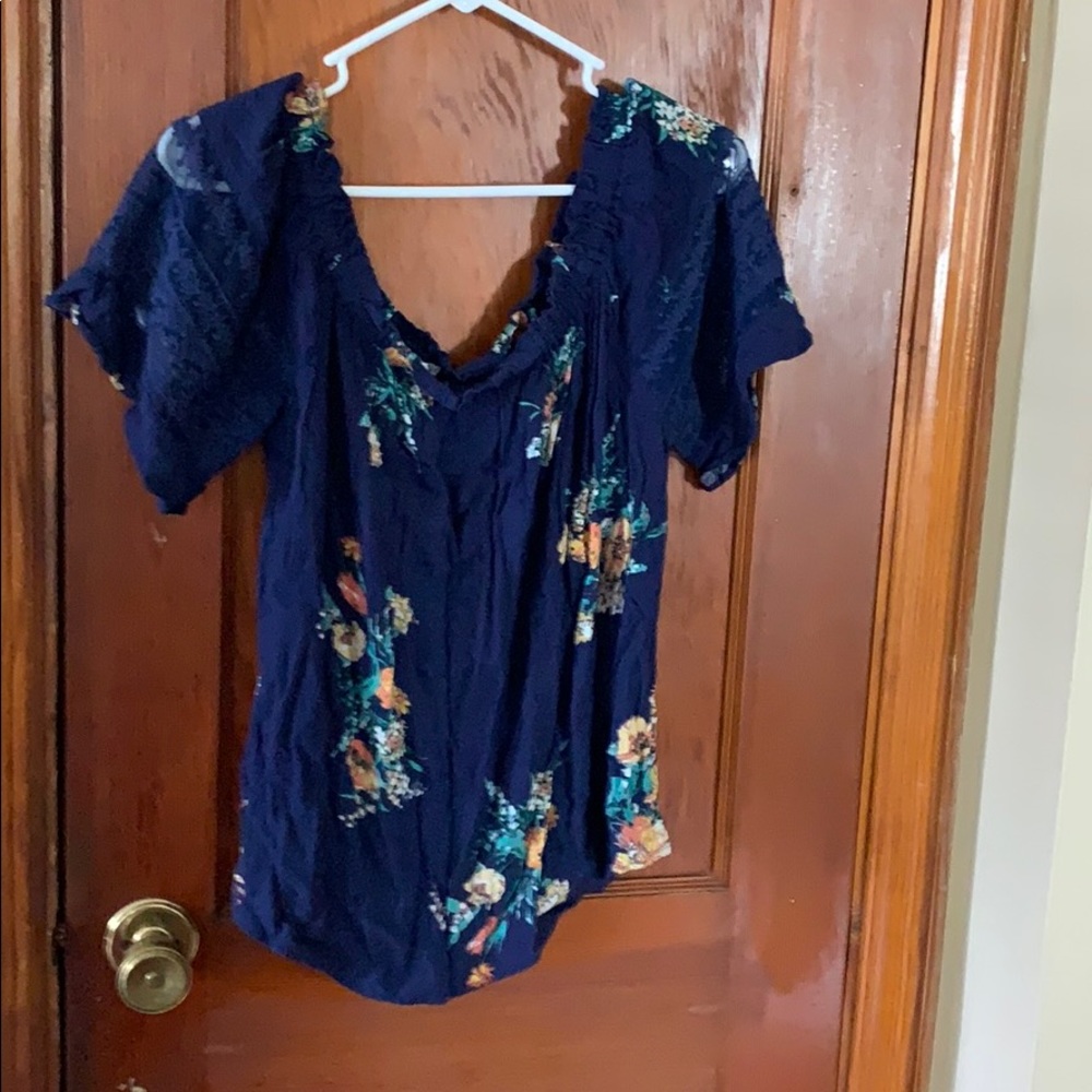 Off the shoulder top xl